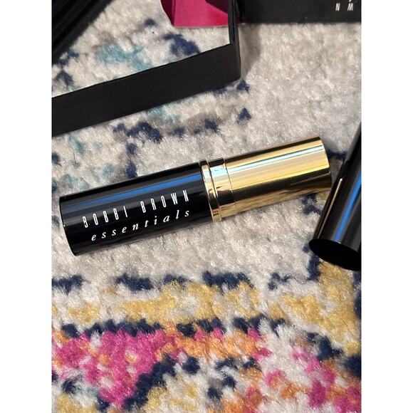 BOBBI BROWN ESSENTIALS FOUNDATION STICK SAND 2 - FULL SIZE BOXED - Picture 2 of 6